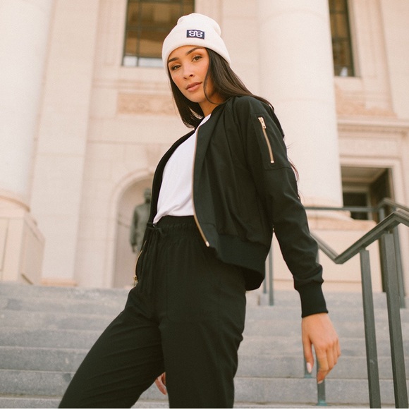 Albion Women’s Black Bomber Jacket Size Medium - Picture 7 of 12